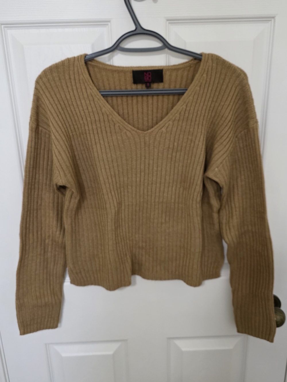 NOBO V-Neck Ribbed Sweater in Camel